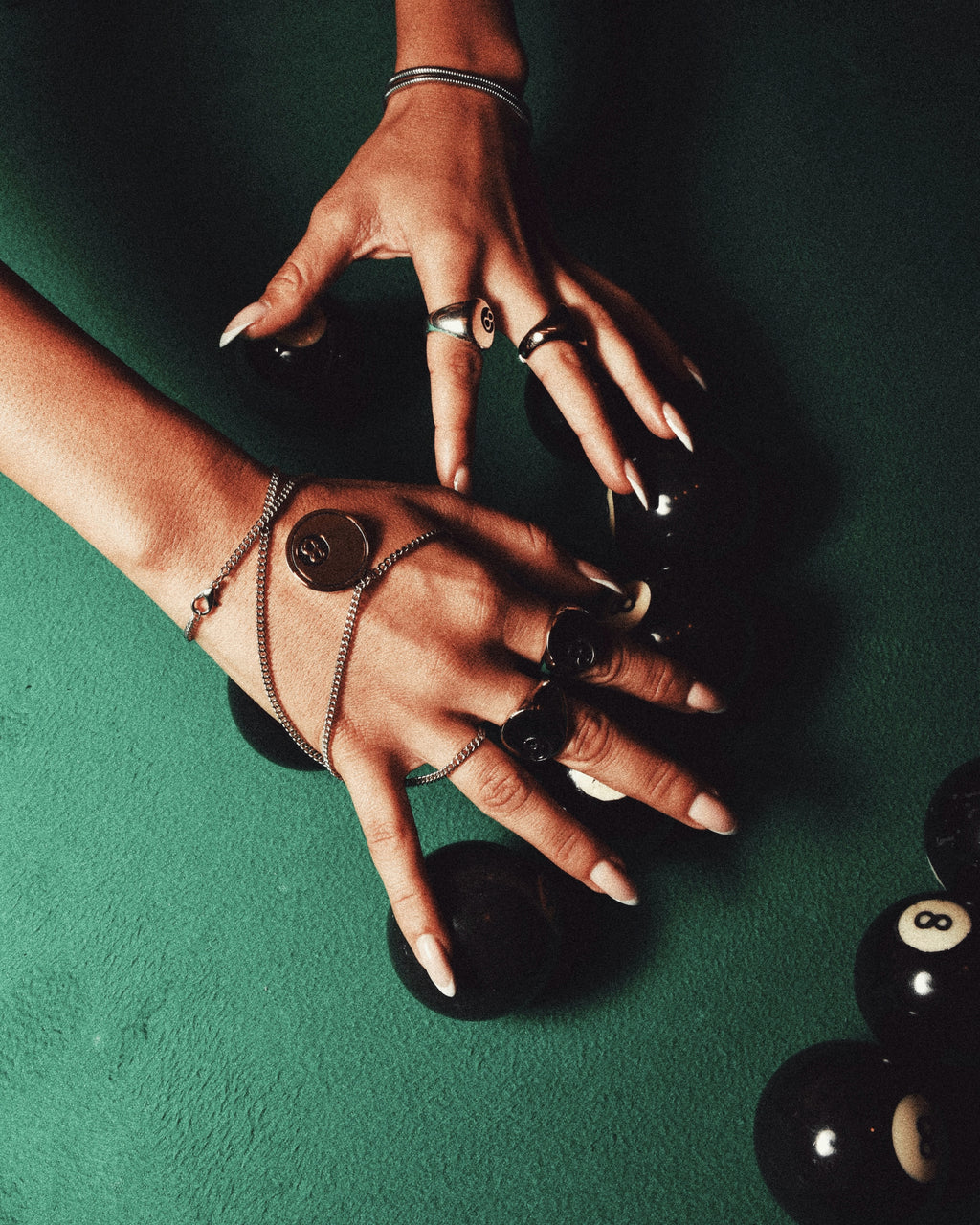 8BALL NECKLACE
